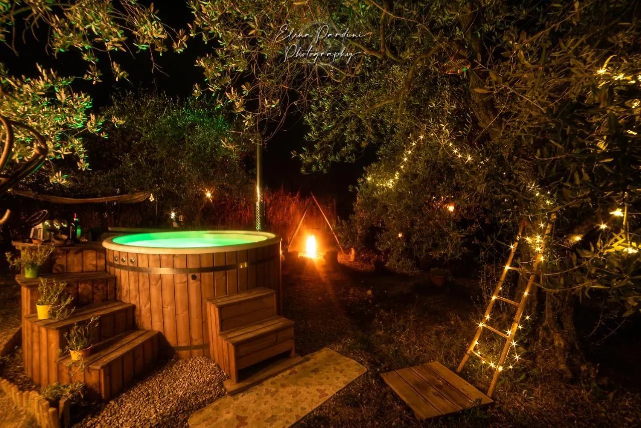 Luxury tent 2 Cuori E 1 Yurta Glamping In Tuscany - Adults Only Asciano Italy