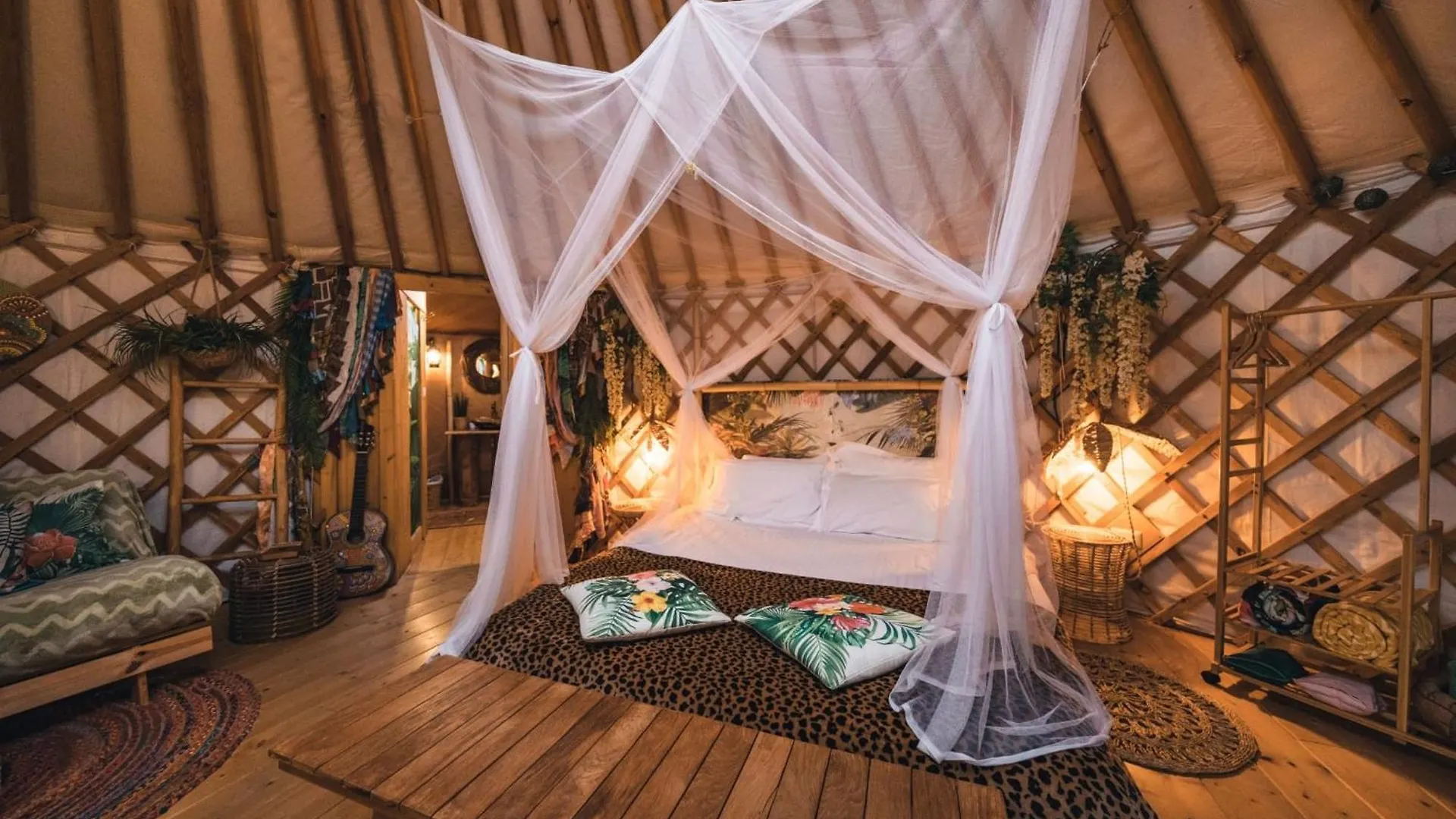 2 Cuori E 1 Yurta Glamping In Tuscany - Adults Only Asciano Italy