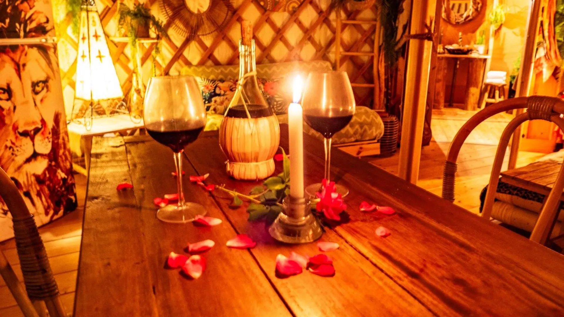 Luxury tent 2 Cuori E 1 Yurta Glamping In Tuscany - Adults Only Asciano